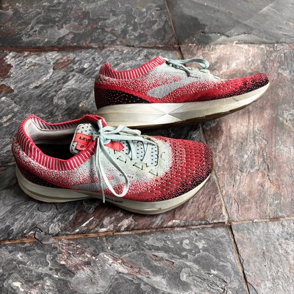 Brooks Levitate 2 Sneakers Size 8 - Picture 6 of 16